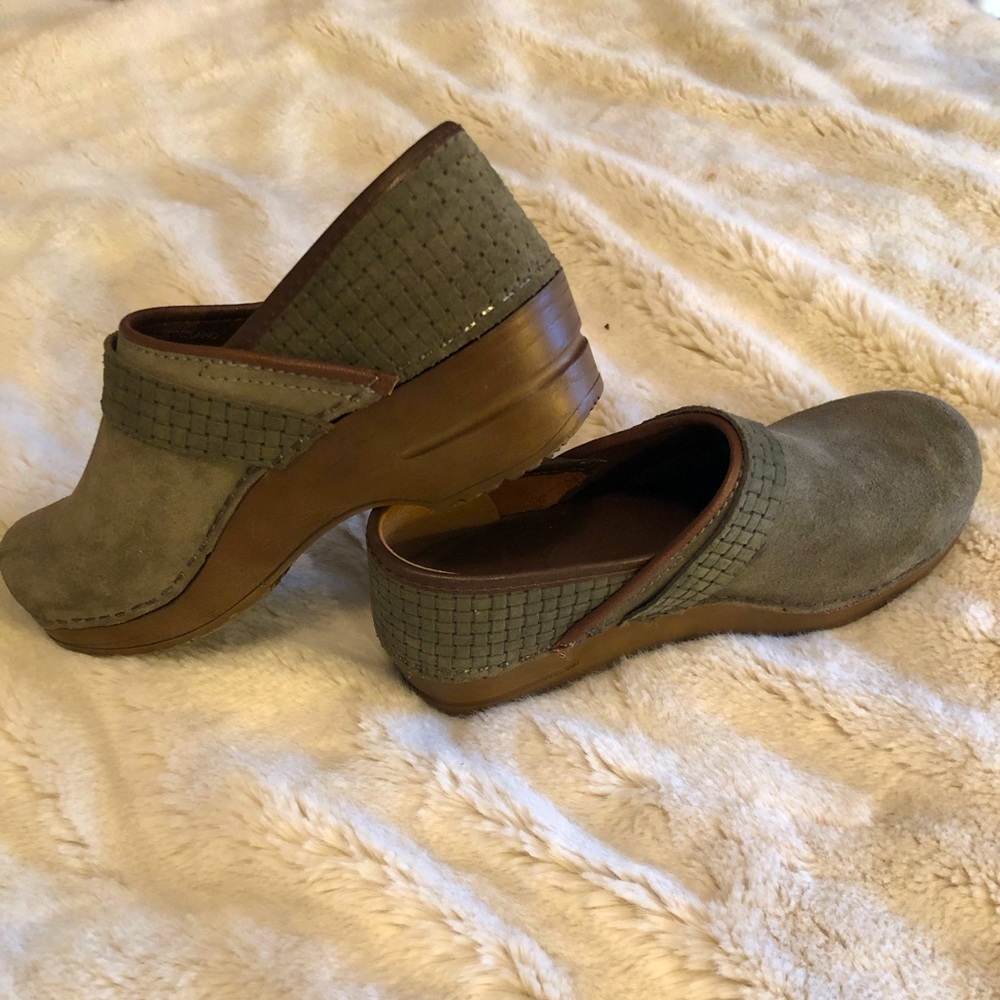 EUC Sanita Clogs
